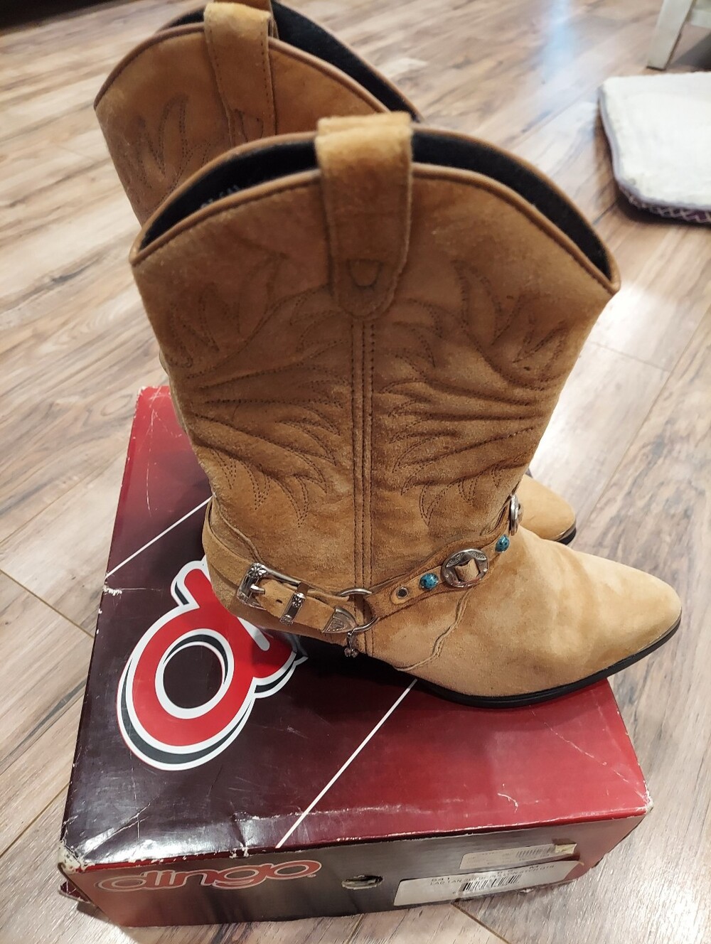 Dingo Tan Suede Concho Stone Harness Western Cowboy Cowgirl Western Boots Sz 6.5